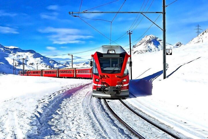Wonderen van de Alpen: Bernina Express Tour naar St. Moritz