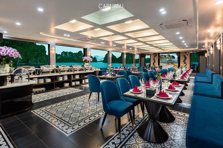 Croisière de luxe sur la baie d'Halong: Nager, faire du kayak, explorer les grottes et faire la fête