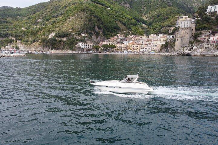 Excursion d'une journée complète autour de la côte amalfitaine et de Capri