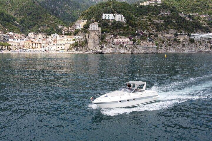 Excursion d'une journée complète autour de la côte amalfitaine et de Capri