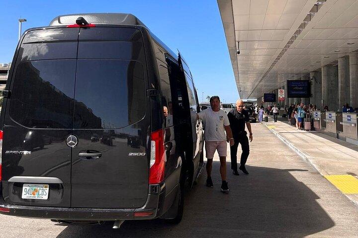Traslado VIP al Aeropuerto Internacional de Miami y Puerto de Miami