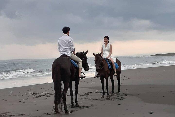 Paseos a caballo en la playa en Bali