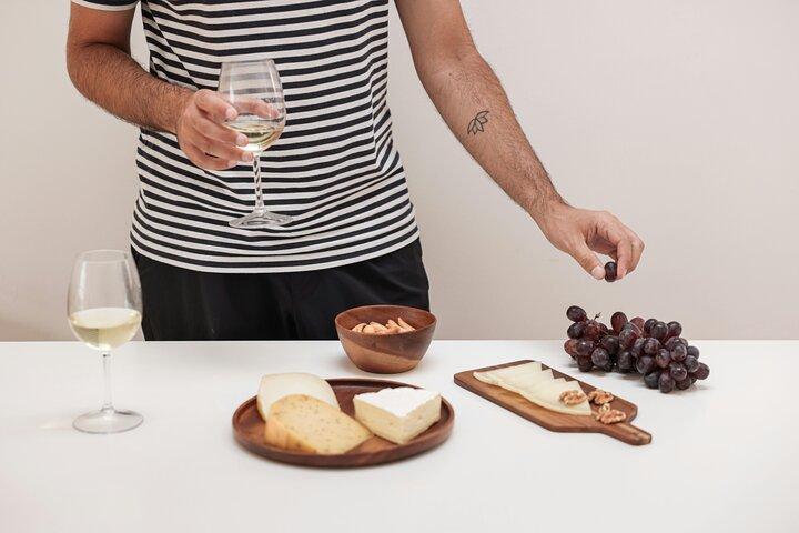 Vino & formaggio a Montmartre: Un vero assaggio di Francia 6-ppl Max