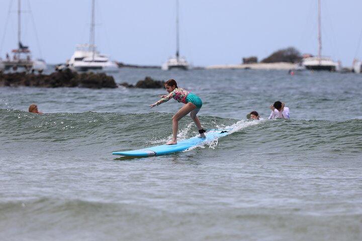 Surf com os moradores em Tamarindo Beach
