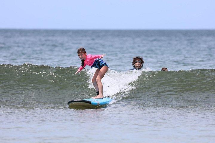 Surf med lokale på Tamarindo Beach