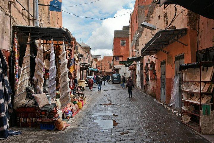 Private Marrakech Sightseeing Tour by Air-Conditioned Car