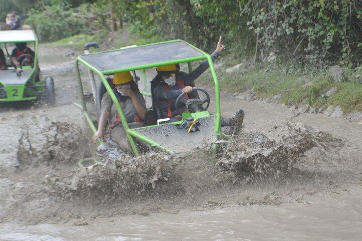Buggy-udflugt i landområdet Puerto Plata