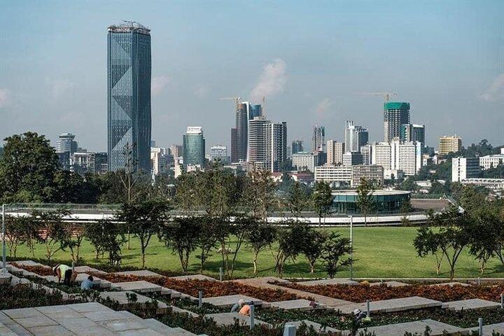 ディスカバー・アディスアベバ半日市内ハイライトツアー