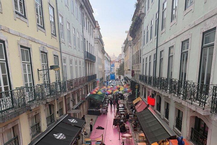 Tour della città di Lisbona in auto di lusso