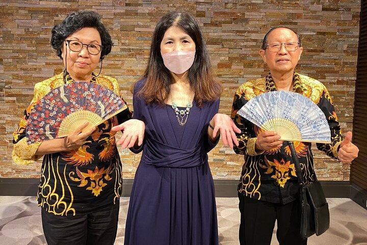 東京で日本の伝統文化の扇を作る