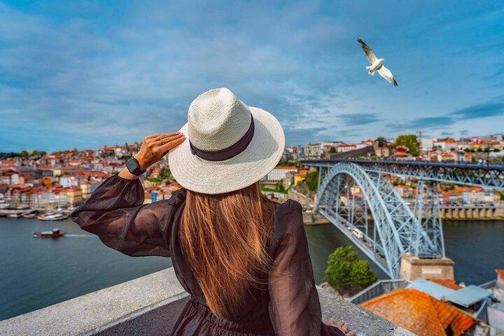 Porto Walking Tour with Audioguide on Your Smartphone