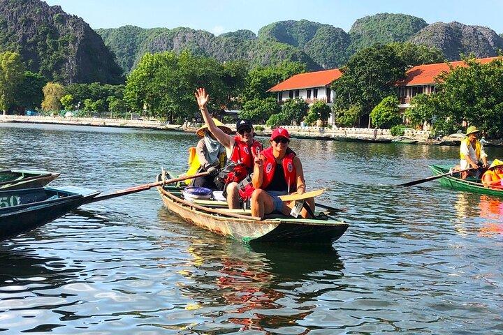 Hanoi : Kleine groep van 9 naar Hoa Lu, Tam Coc, Mua Cave, Local House