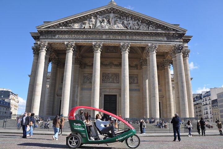 Tour privado en bicicleta con guía en París: Le Saint-Germain