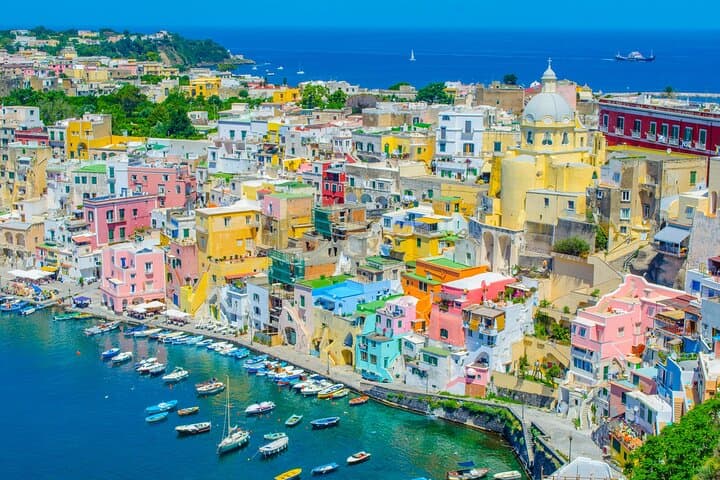 Private transfer from Naples to Amalfi, 2h of sightseeing stop