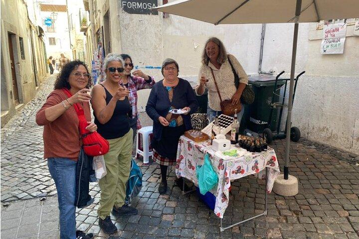 Lisbon Walking Tour: Explore Top Sights & Hidden Gems