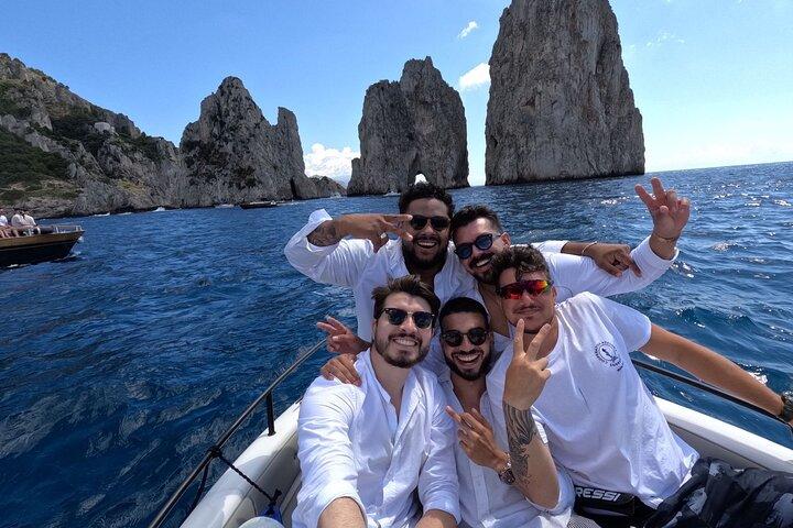 Capri Half-Day Private Boat Tour from Sorrento-Explorer 20ft Boat