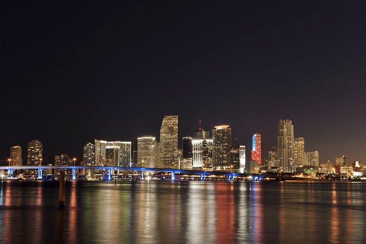 Cruzeiro Miami Twilight Skyline