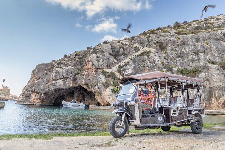 Från Malta: Gozo TukTuk Tour med Comino Mini Cruise