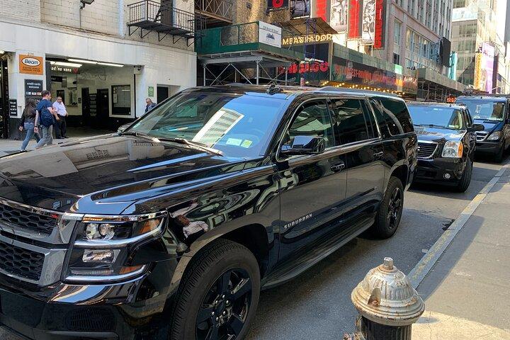 Privétransfer van Newark naar Manhattan in SUV, Limousine of bestelwagen