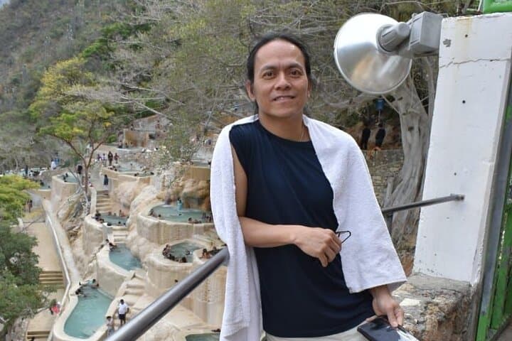 Visit the Tolantongo Grotto Oasis from CDMX