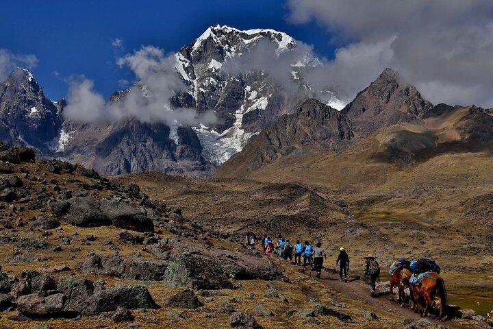 Visite guidée de 2 jours d'Ausangate Trek
