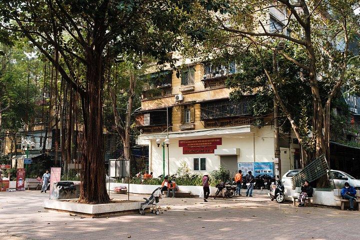 ハノイEバイクツアー-地元の人々がプラスに住んでいる場所