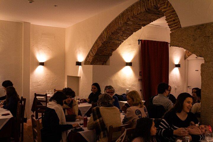 Lisbon : Canto do Poetaでライジング・スターズ・オブ・ファドとディナー