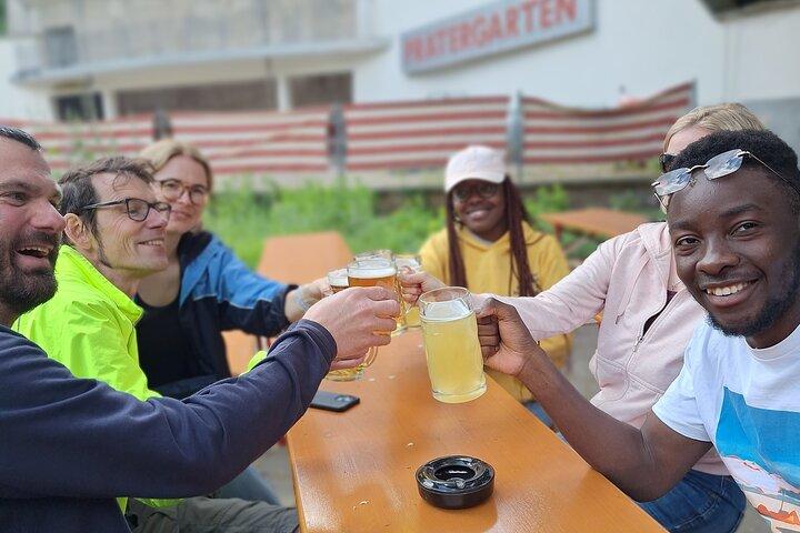 Excursão privada de comida de rua de Berlim de bicicleta