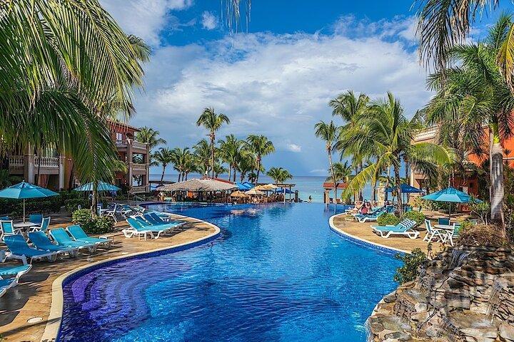 Semesterorter i Roatan Infinity Bay Beach