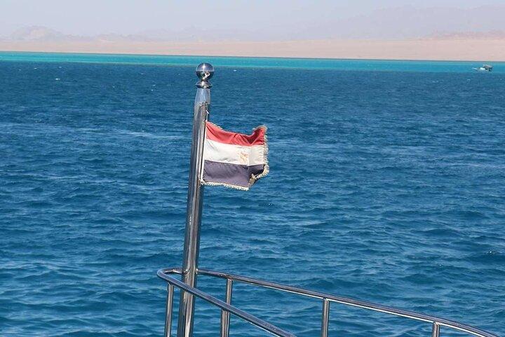 Sharm El-Sheikh: Ras Mohamed & White Island Snorkeling Trip