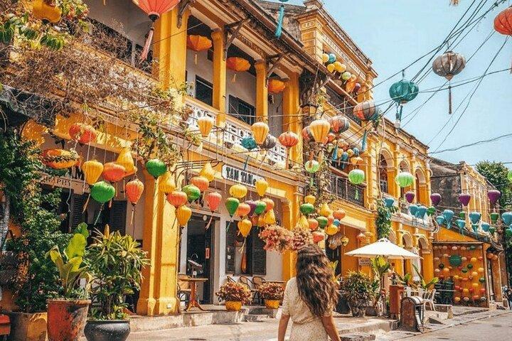 Hoi An Ancient Town Walking Tour with Local Guide