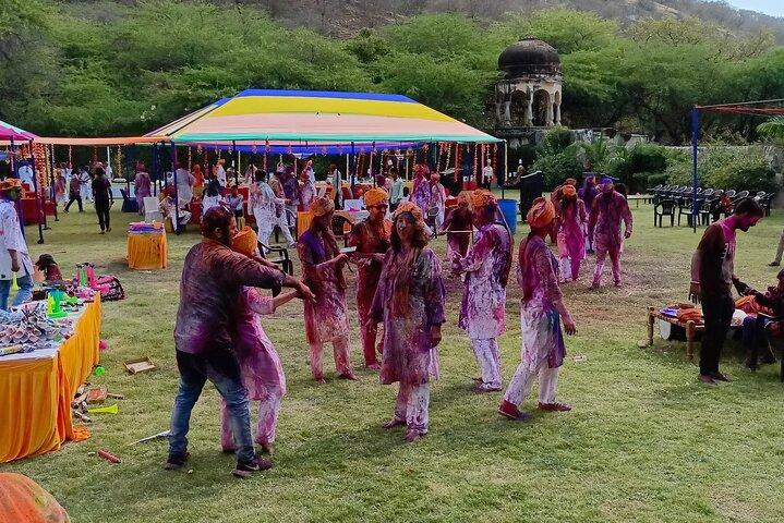 Celebrazione del Festival Holi al Diggi Palace Jaipur