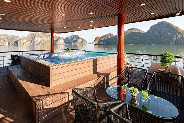 Halong Bay Ganztagestour Luxus-Kreuzfahrt ab Halong