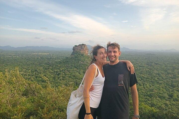 Utforska Sri Lanka på 5 dagar med frukost och lyxbil