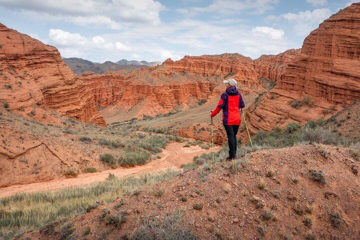 Ancient Burana og Konorchek Canyons lille gruppe tur