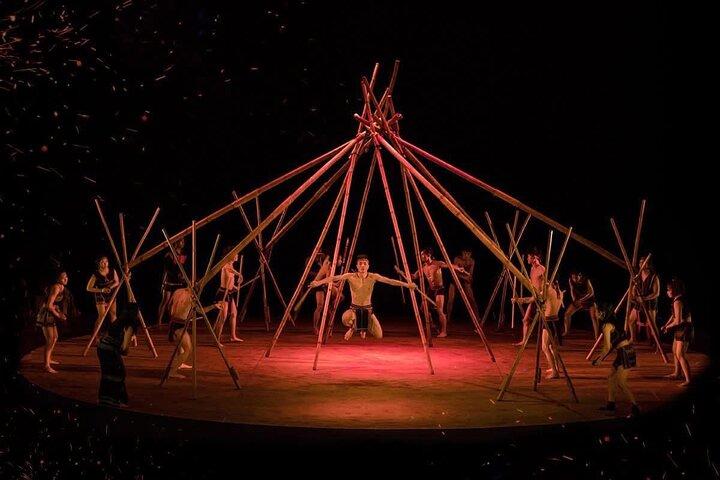 Ho Chi Minh City Sightseeing Tour com uma produção de O Show Lune