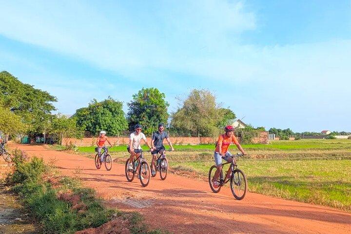 Cykel af landskabet i Siem Reap Halvdag Morgen
