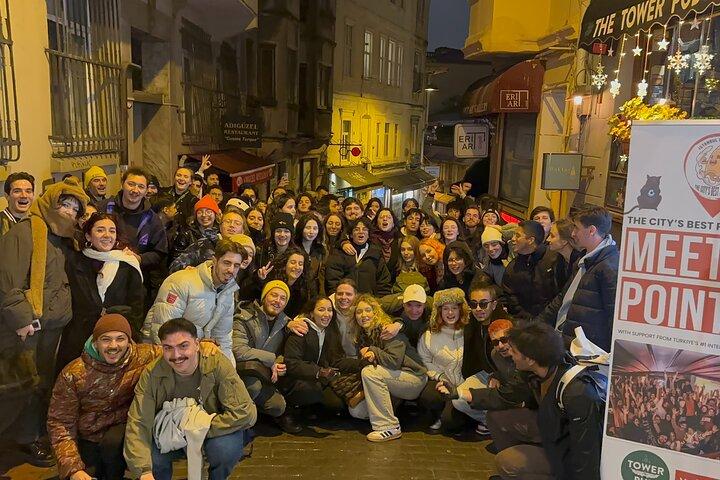 Istanbul Pub Crawl : Barer, dansgolv och mer