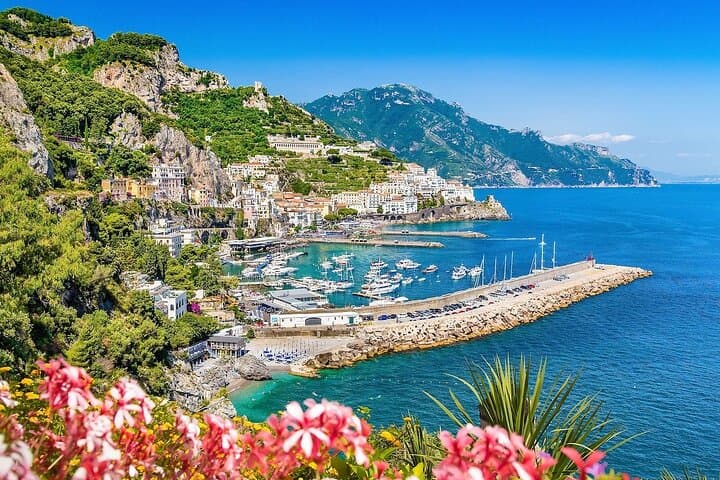 Private Day Trip of Amalfi Coast & Positano with Local Driver and Luxury Minivan