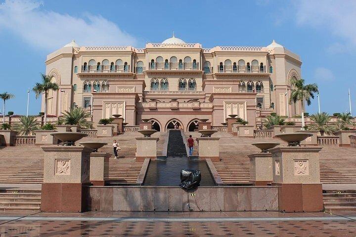 Excursion d'une journée complète à Abu Dhabi au départ de Dubaï avec visite de la mosquée