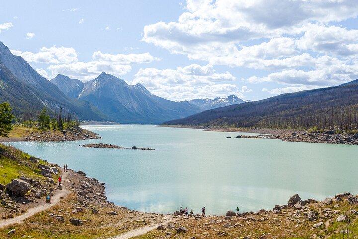 Tour naar Jasper National Park: Maligne Valley, Medicine Lake en Spirit Island