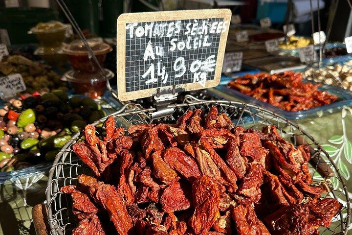 エクスアンプロヴァンス、グルメツアーと地元料理ランチ（英語/フランス語）