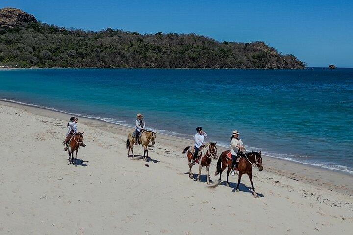 Balade à cheval sur la plage de Conchal - Visite guidée d'1h30