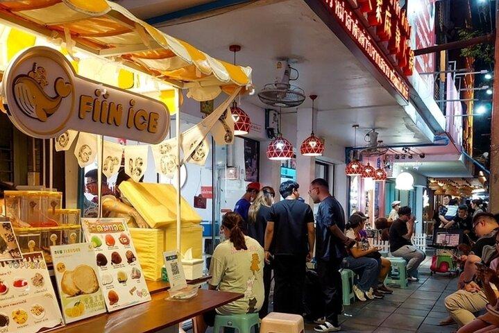 Bangkok Street Food Tour par Tuk Tuk avec boisson sur le toit!