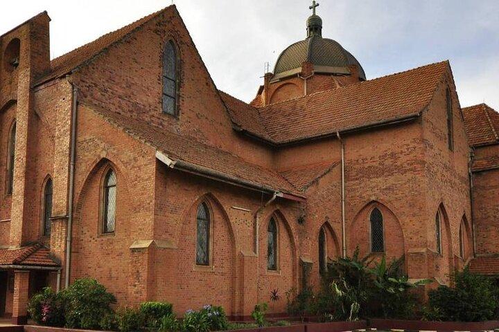 El mejor tour de medio día por la ciudad de Kampala con traslados