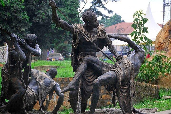 El mejor tour de medio día por la ciudad de Kampala con traslados