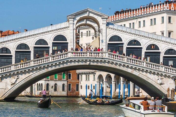 De Florença: Explore Veneza em um tour de trem privado de dia inteiro