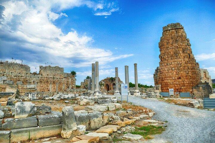 Tour della cascata di Perge Aspendos e Manavgat