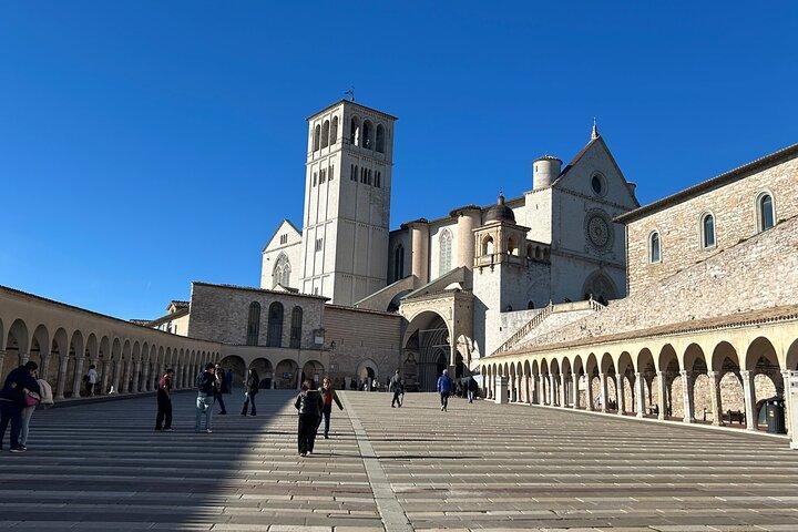 Visita guiada a Assis. Francesco, Chiara e Carlo Acutis