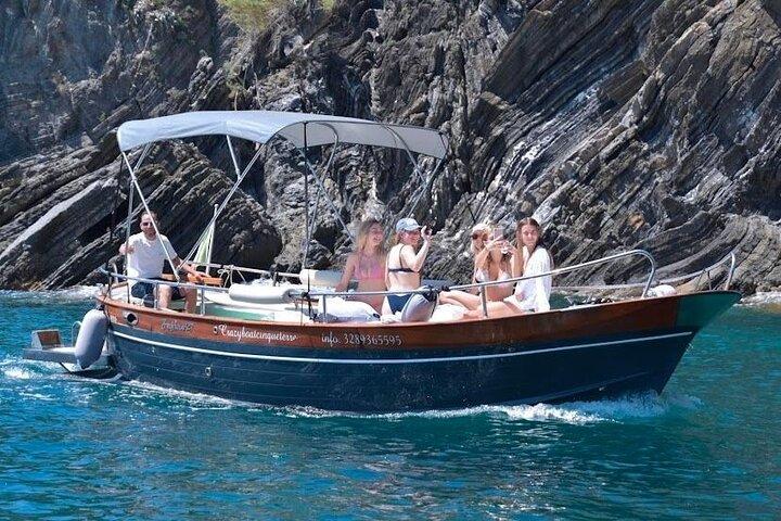 tour in barca di 6 ore e mezza alle Cinque Terre